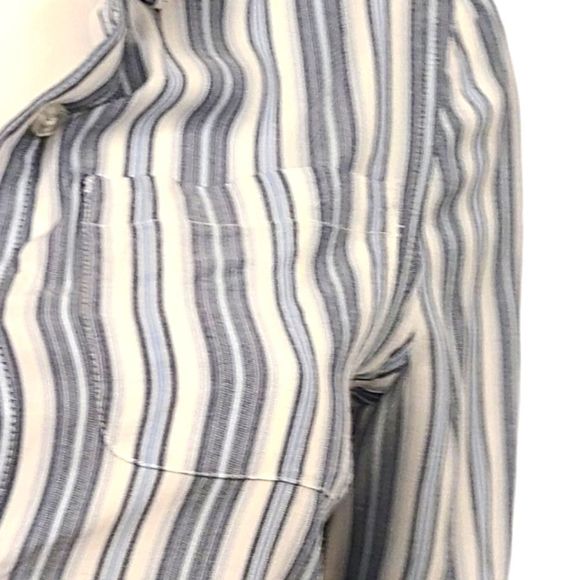 Aeropostale Striped Button Down Shirt size XS - Picture 4 of 8